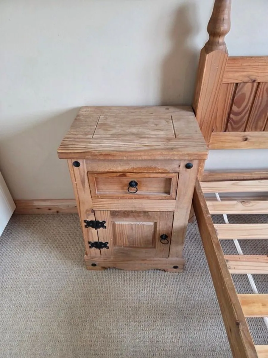 Bed frame and side cabinets Mexican Pine - Image 3