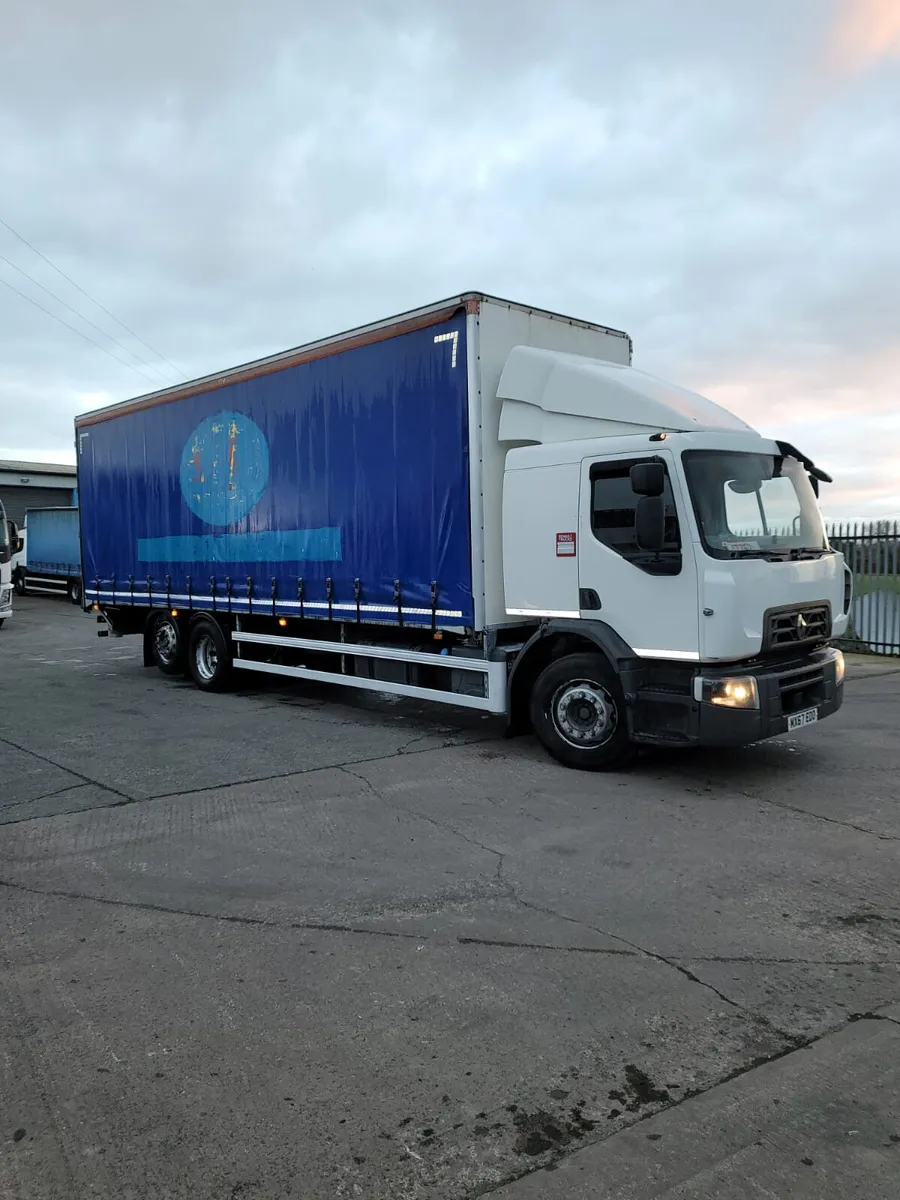 Dec 2017 Renault Midlim 320 DXI Low kms sleeper - Image 4