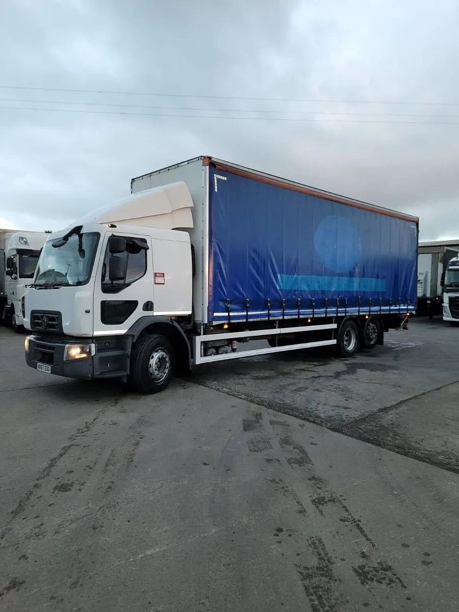 Dec 2017 Renault Midlim 320 DXI Low kms sleeper - Image 3