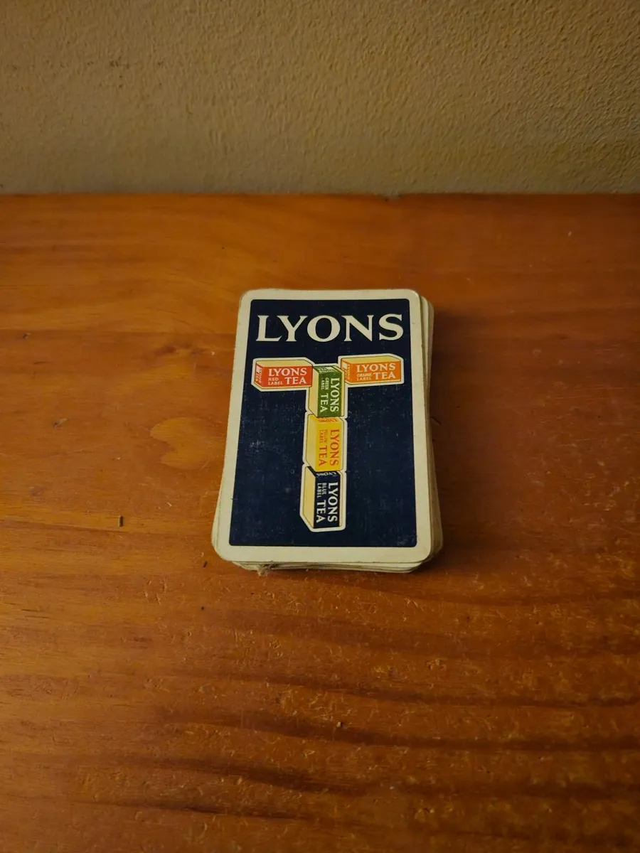 Vintage Retro Lyons Tea Playing Cards - Image 1