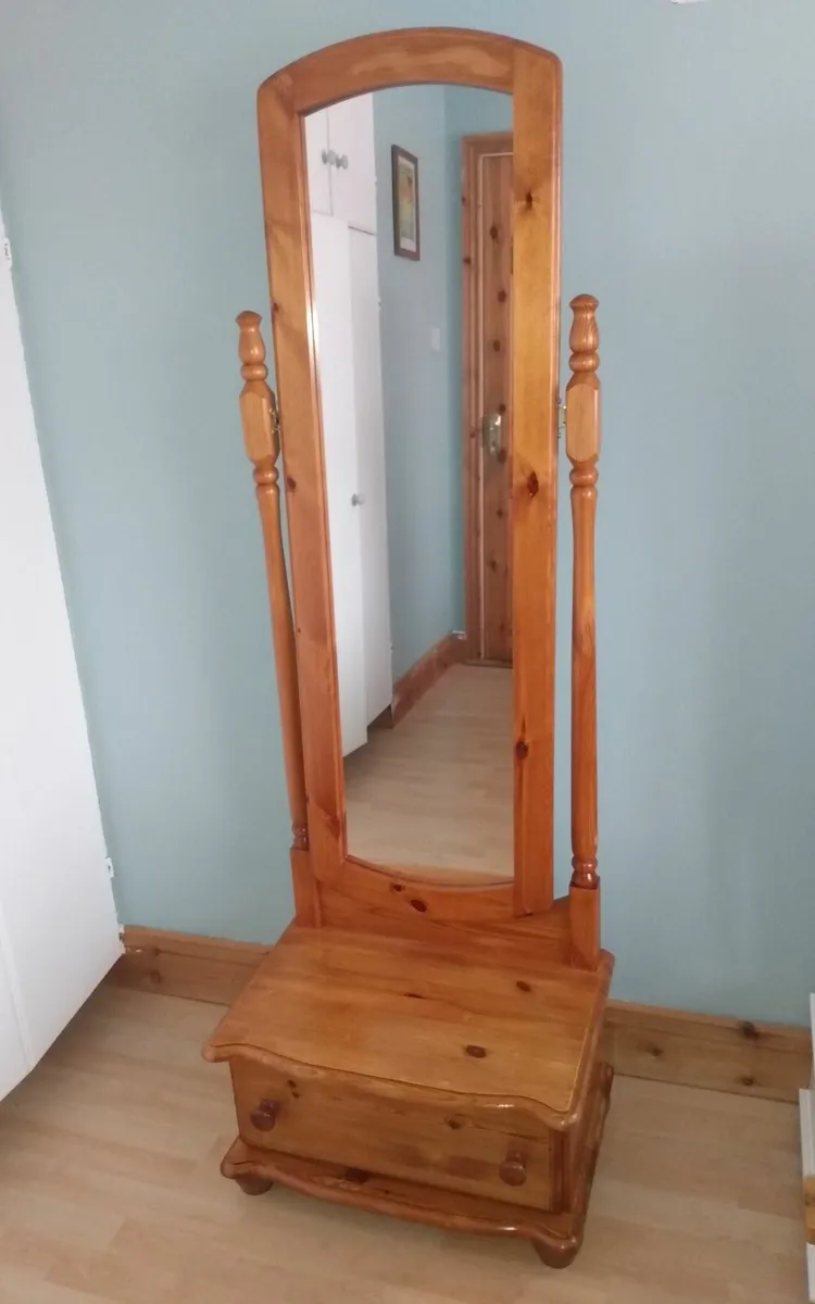 Cheval mirror pine - Image 1