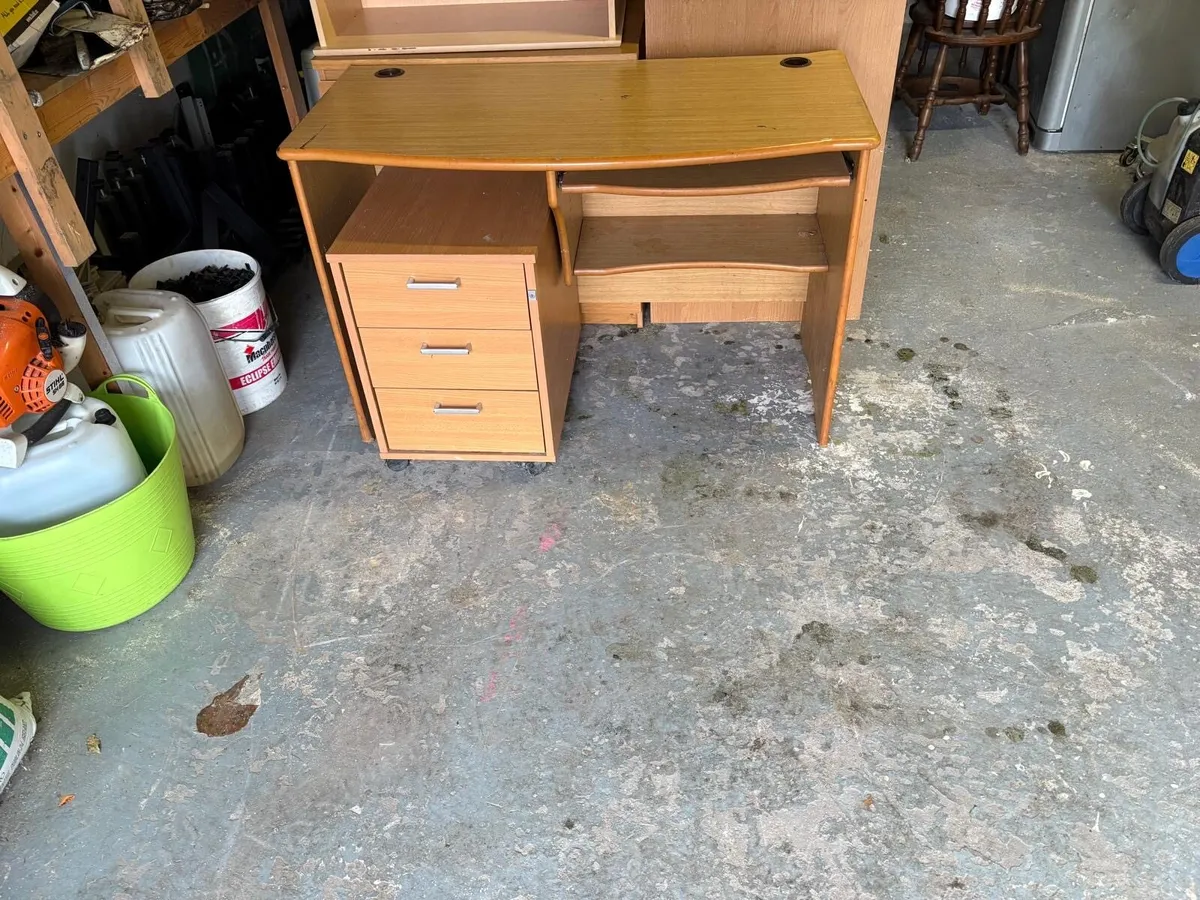 Computer Desk & Tableside Locker