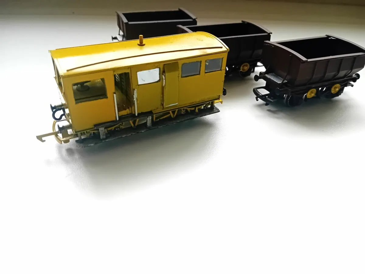 MODEL  RAILWAY  IRISH  BALLAST  WAGON  SET - Image 2