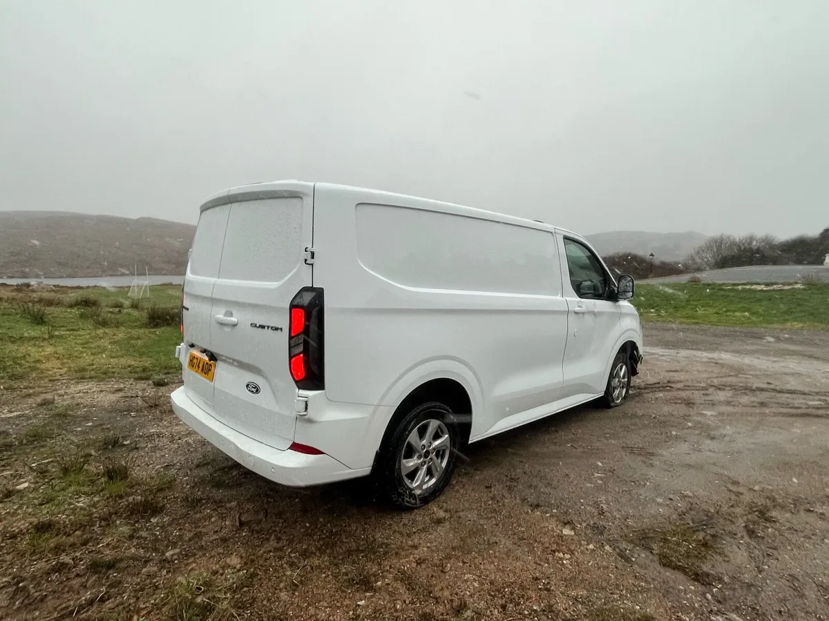 2024 ford transit custom 280 limited - Image 4