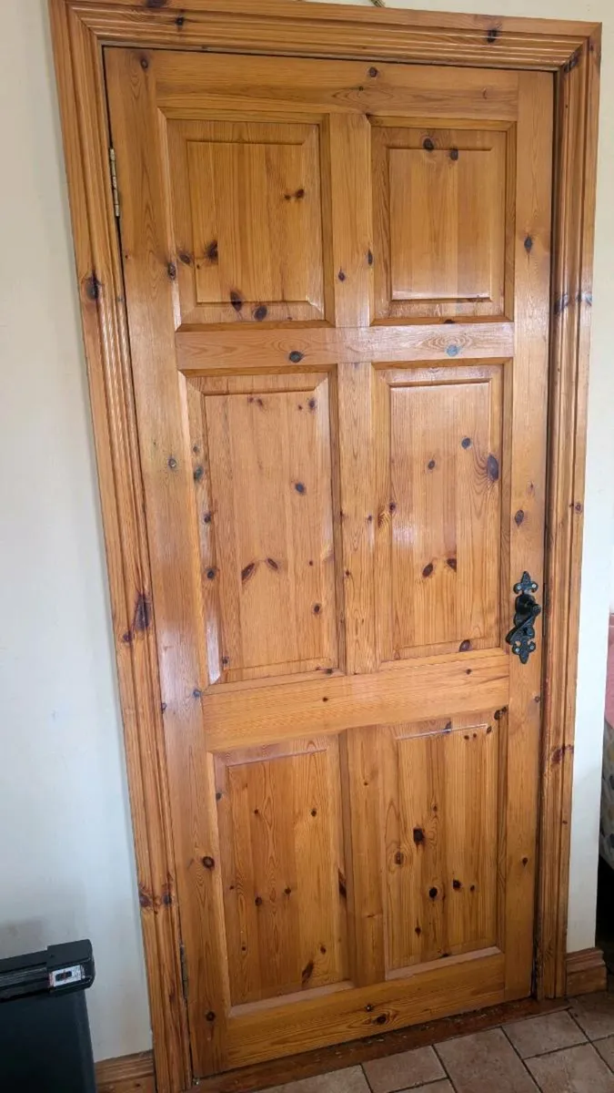 Selection of Pine Doors & Handles - Image 4