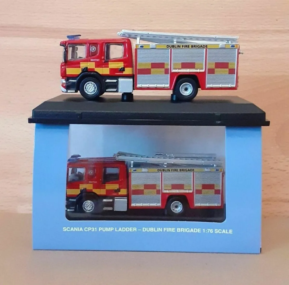 Dublin Fire Brigade : Dublin Fire Ambulance - Image 4
