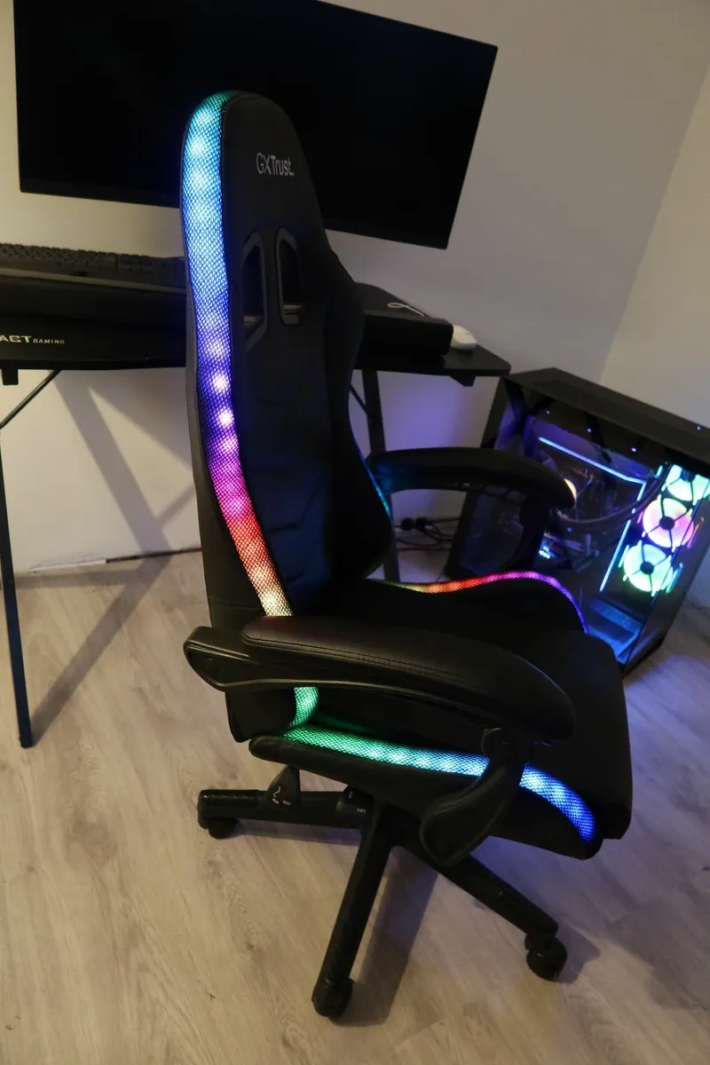 Gaming Chair - Image 1