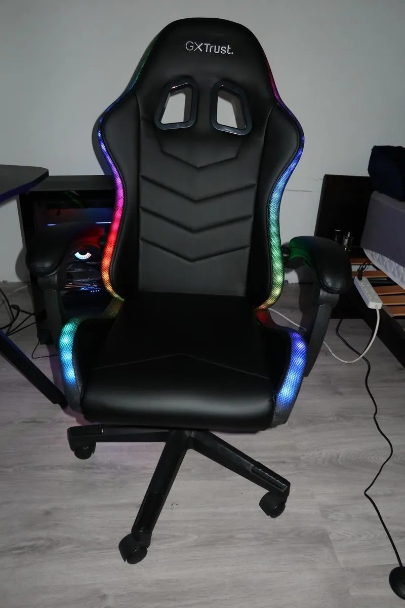 Gaming Chair - Image 4