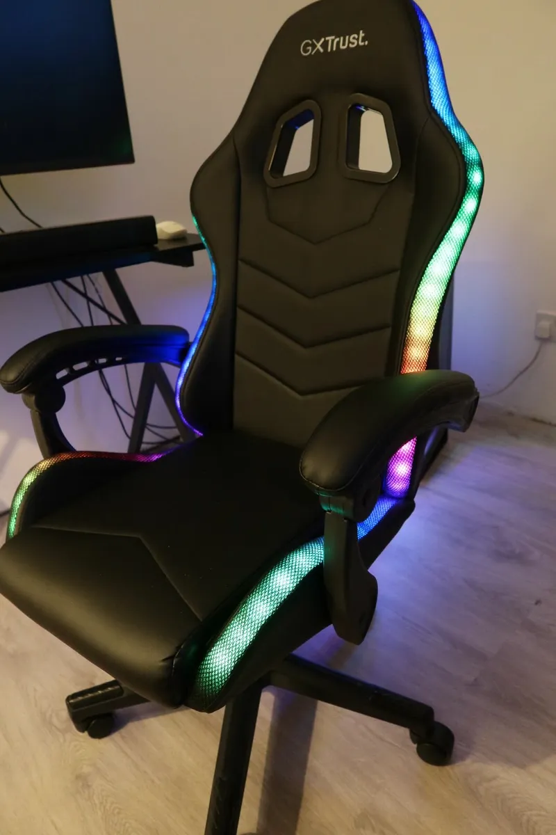 Gaming Chair - Image 2