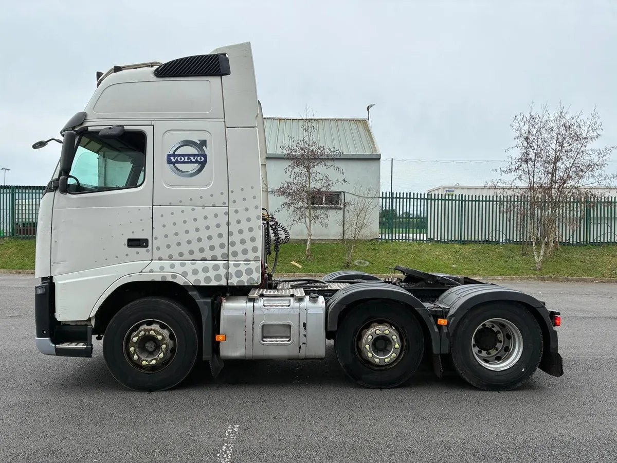 2011 Volvo FH460 6x2 XL Globetrotter - Image 4
