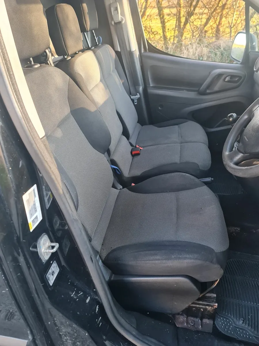 2017 peugeot partner 3 seats 1 owner new test12/26 - Image 4