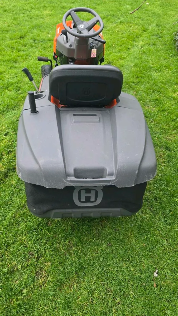 Husqvarna tractor mower - Image 3