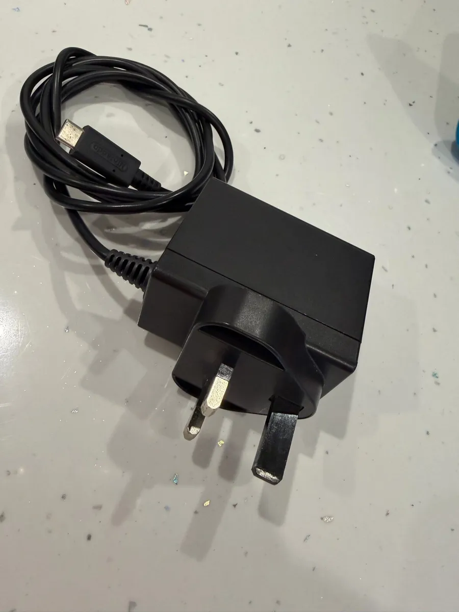 Nintendo switch O LED - Image 4