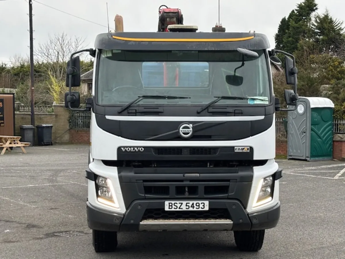 2018 VOLVO-FMX 420 8X4 TIPPER GRAB - Image 2
