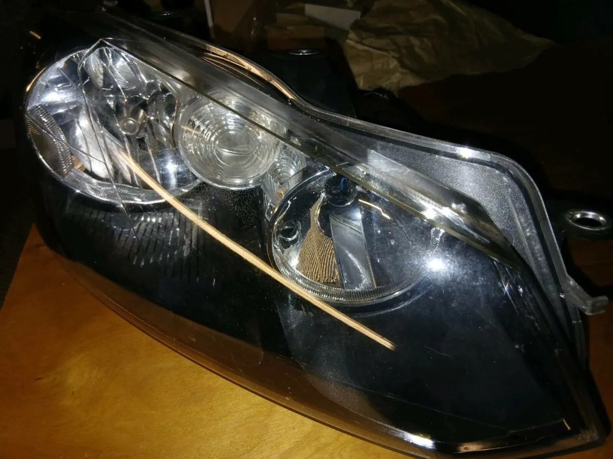 Volkswagen (VW) Golf MK 6 headlights ( pair) - Image 3