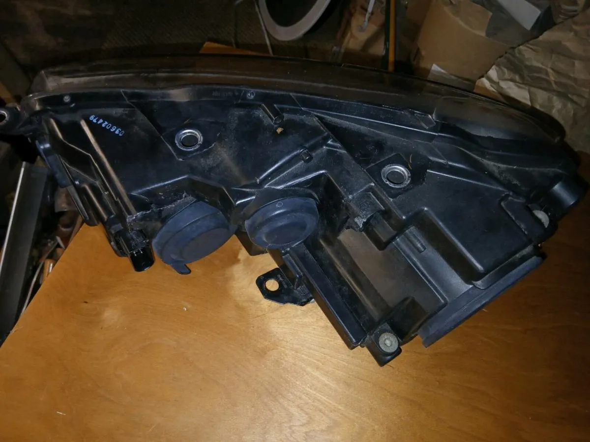 Volkswagen (VW) Golf MK 6 headlights ( pair) - Image 4