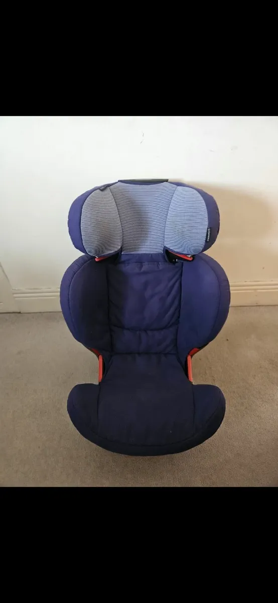 Car seat - Image 1