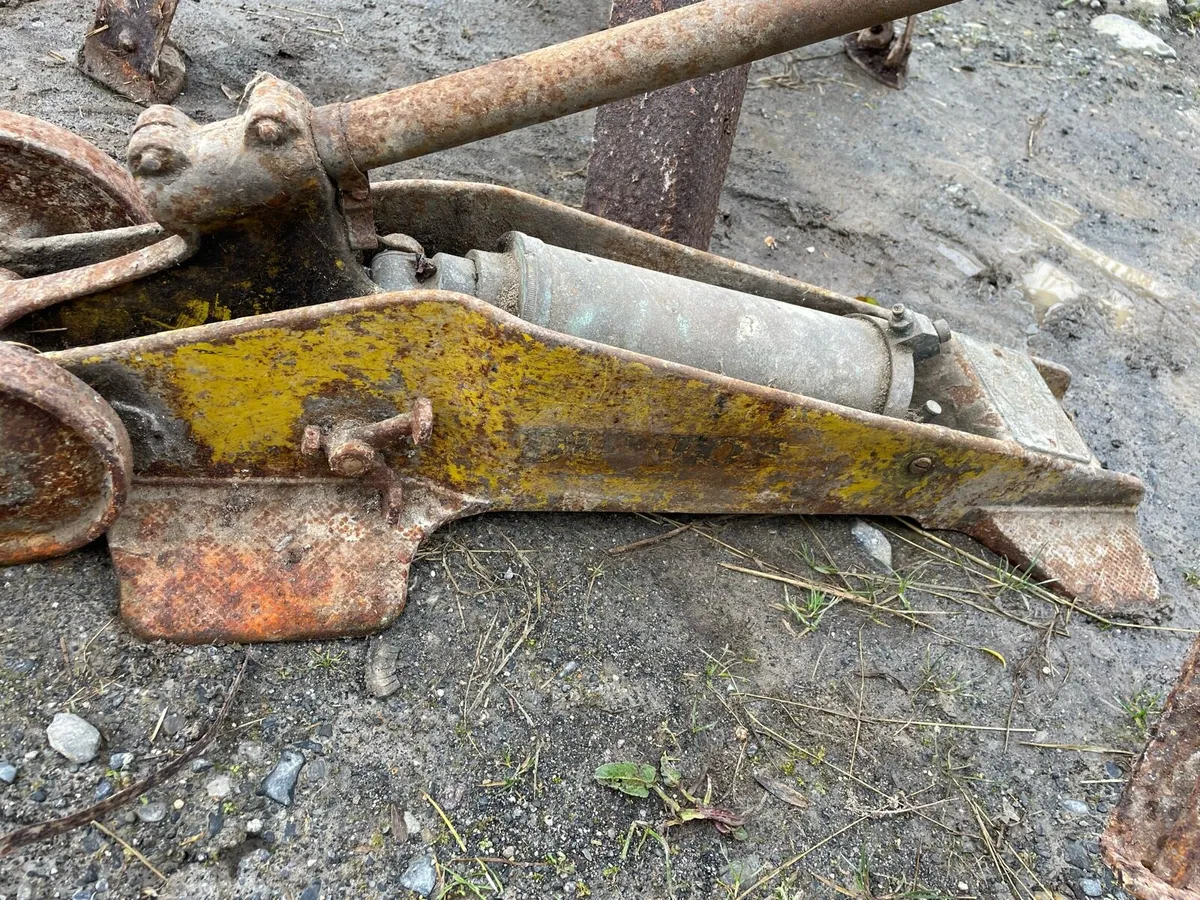 She’d clear out - Image 4