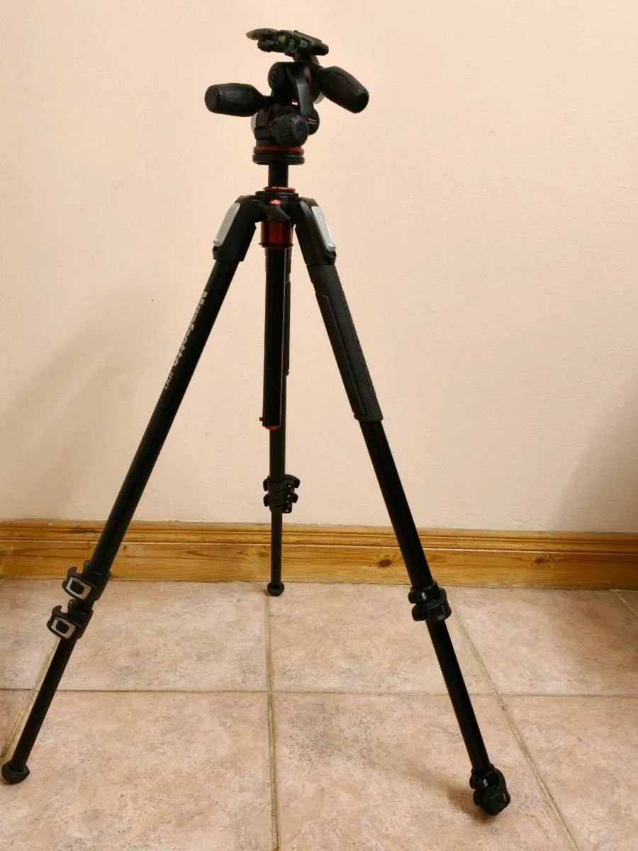 Manfrotto 190XPRO3 Tripod + MHXPRO 3W Head - Image 1