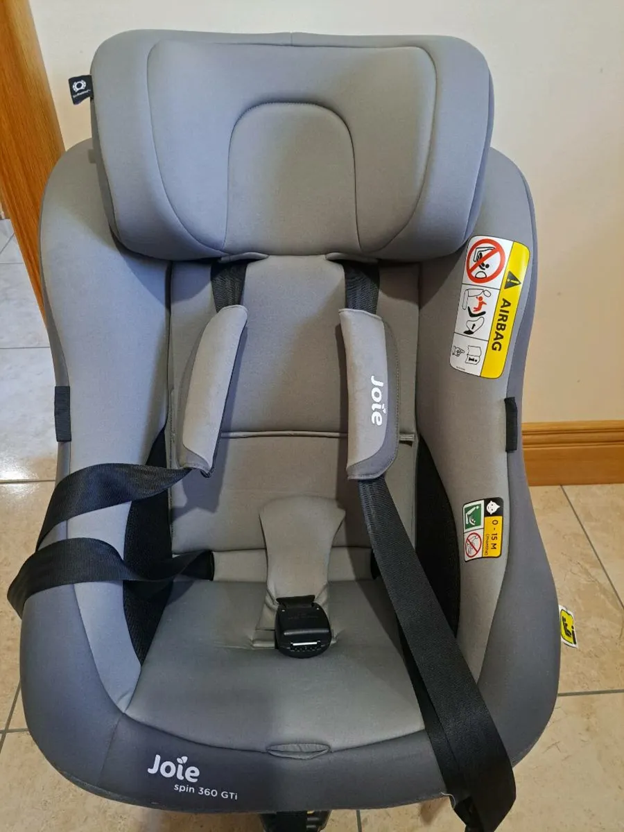 Child car seat - Image 1