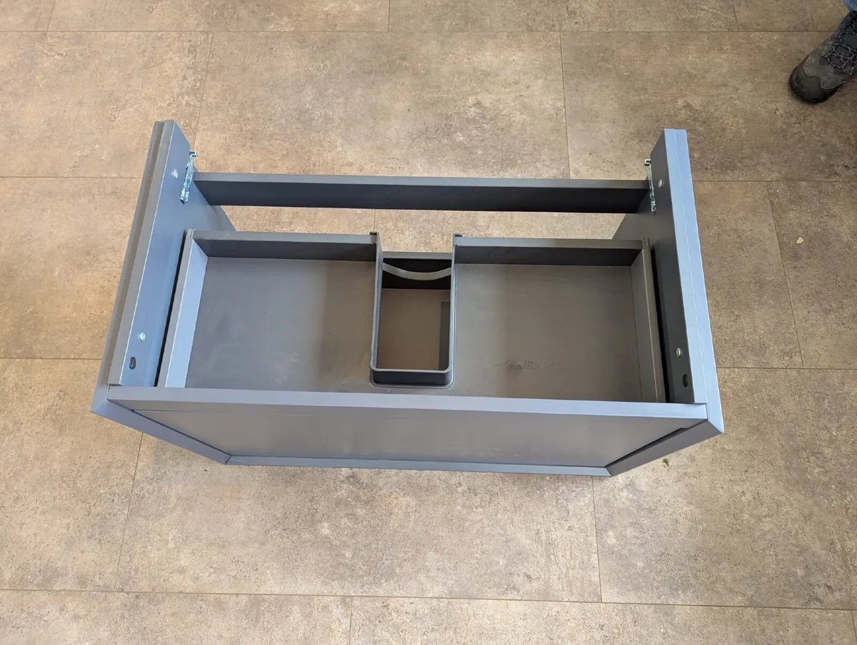 Sonas Fjord Bathroom vanity - Image 4