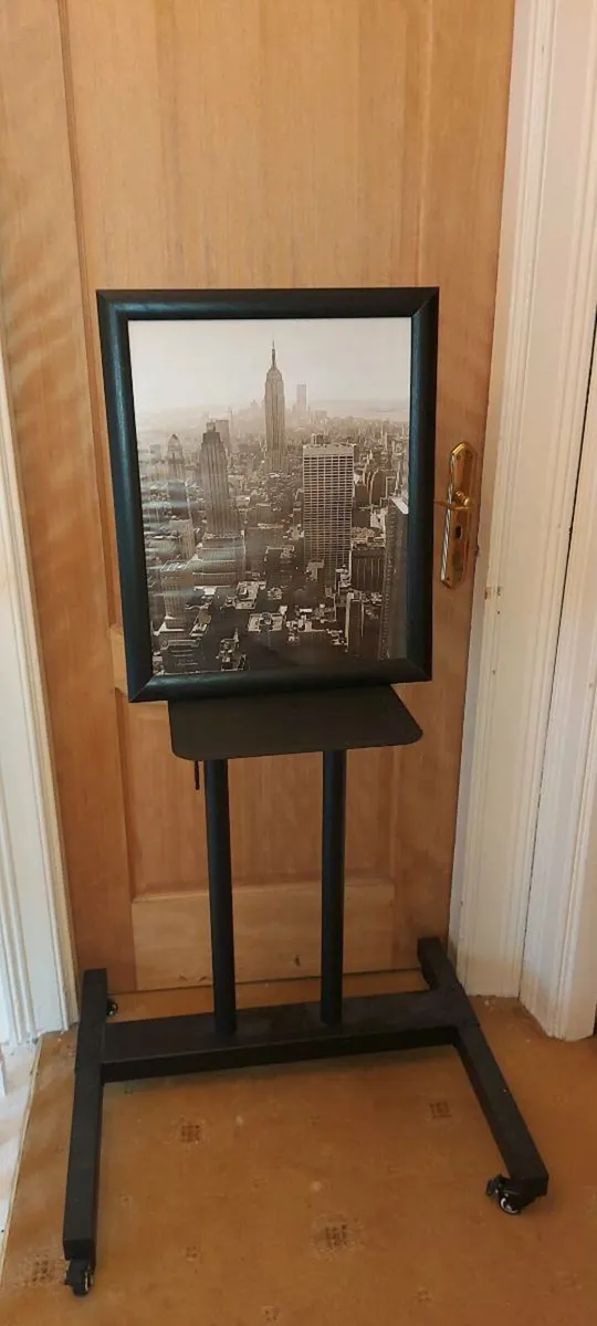 Vintage Downton New York City Skyline. - Image 1