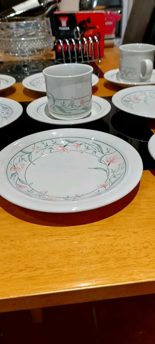 Vintage Kilncraft tea/coffee service.  - Image 3