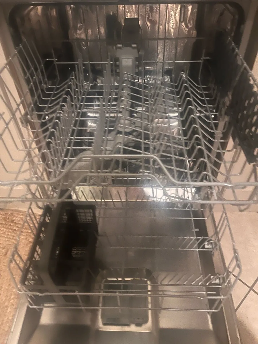 Dishwasher - Image 3