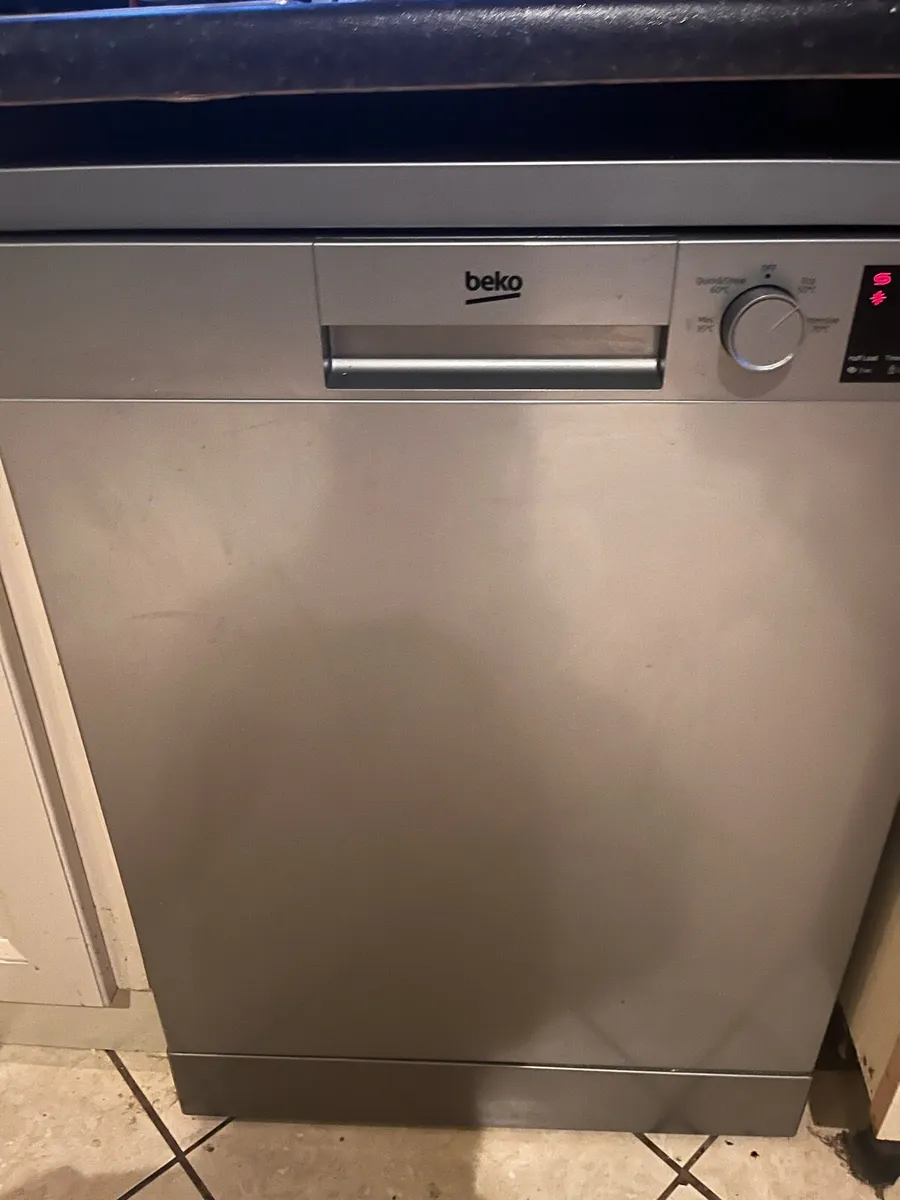 Dishwasher - Image 1