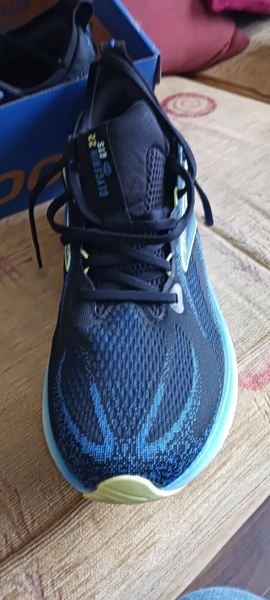 Running shoes - Image 2