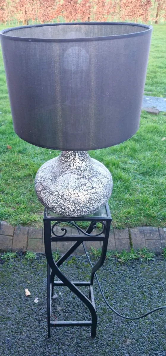 Table LAMP and cast iron stand - Image 2