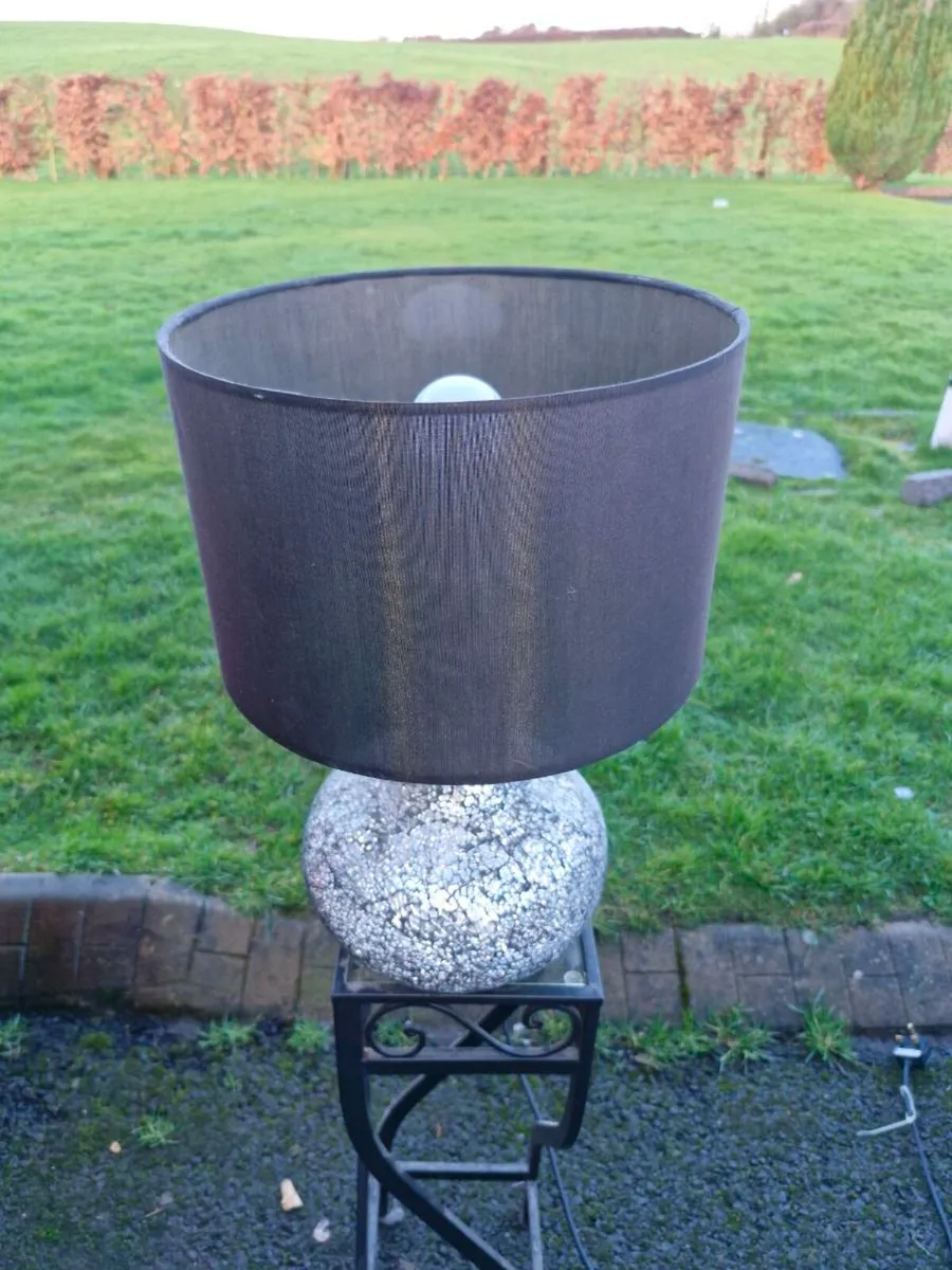 Table LAMP and cast iron stand - Image 3