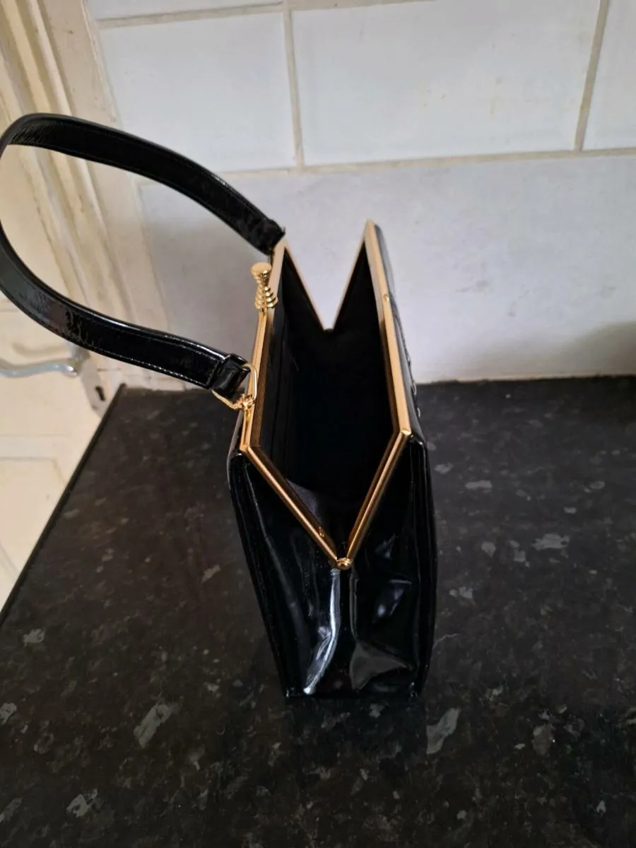 Genuine vintage Clarks patent leather handbag - Image 3