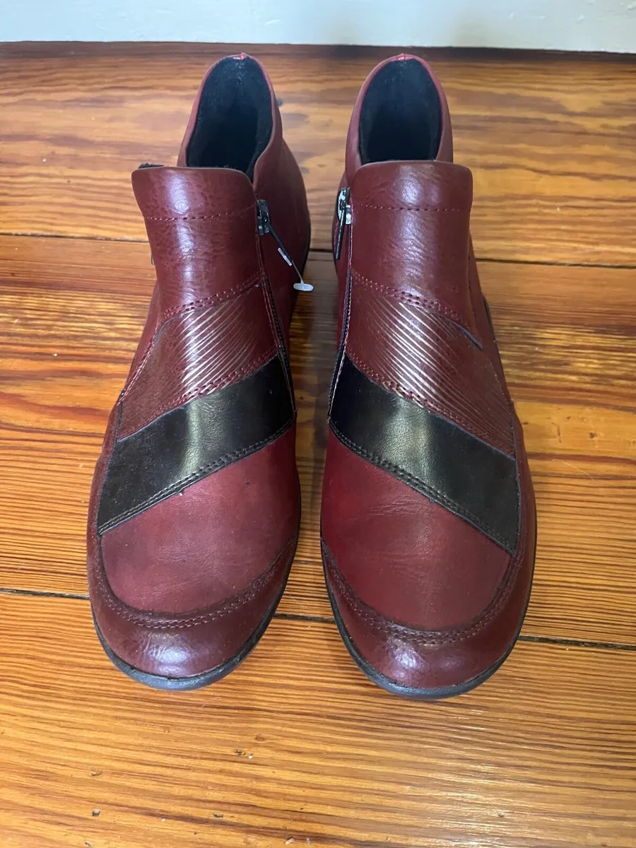 Gorgeous Remonte wine boot style shoes - Image 1