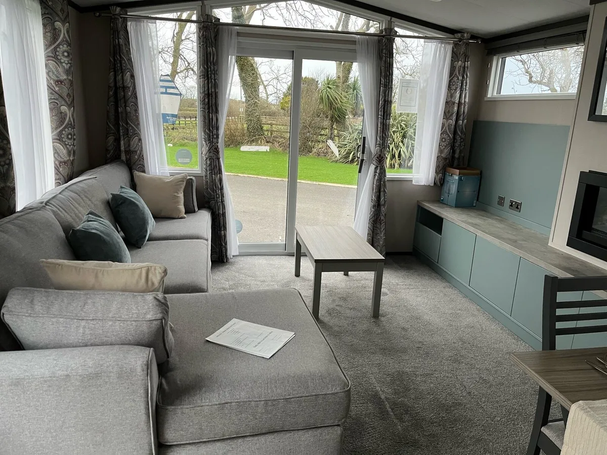 New Victory Lockwood mobile home - Image 2