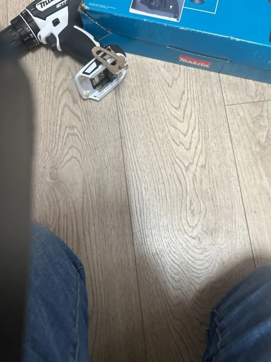 5 Drill Bundle- Makita & DeWalt - Image 1