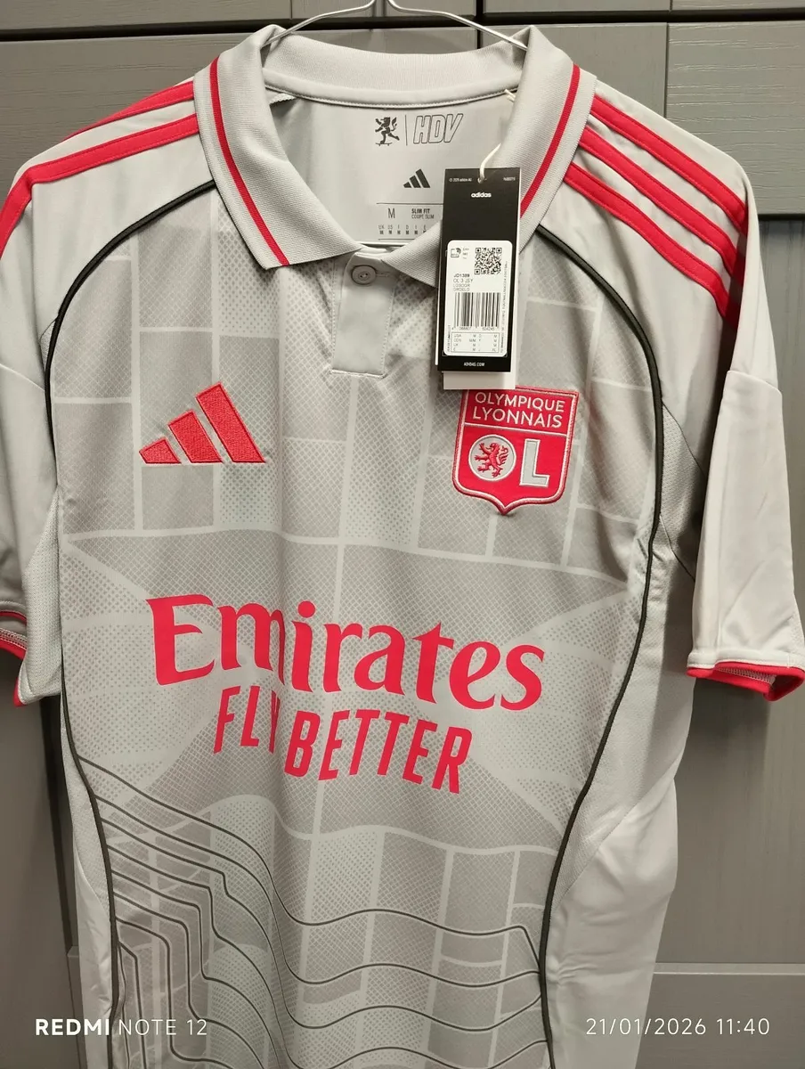 Authentic jerseys - Image 1