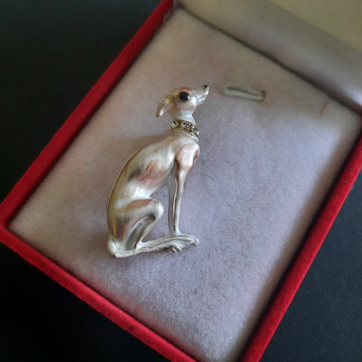 Greyhound shaped Brooch Badge Dog Pin Animal Lover - Image 3