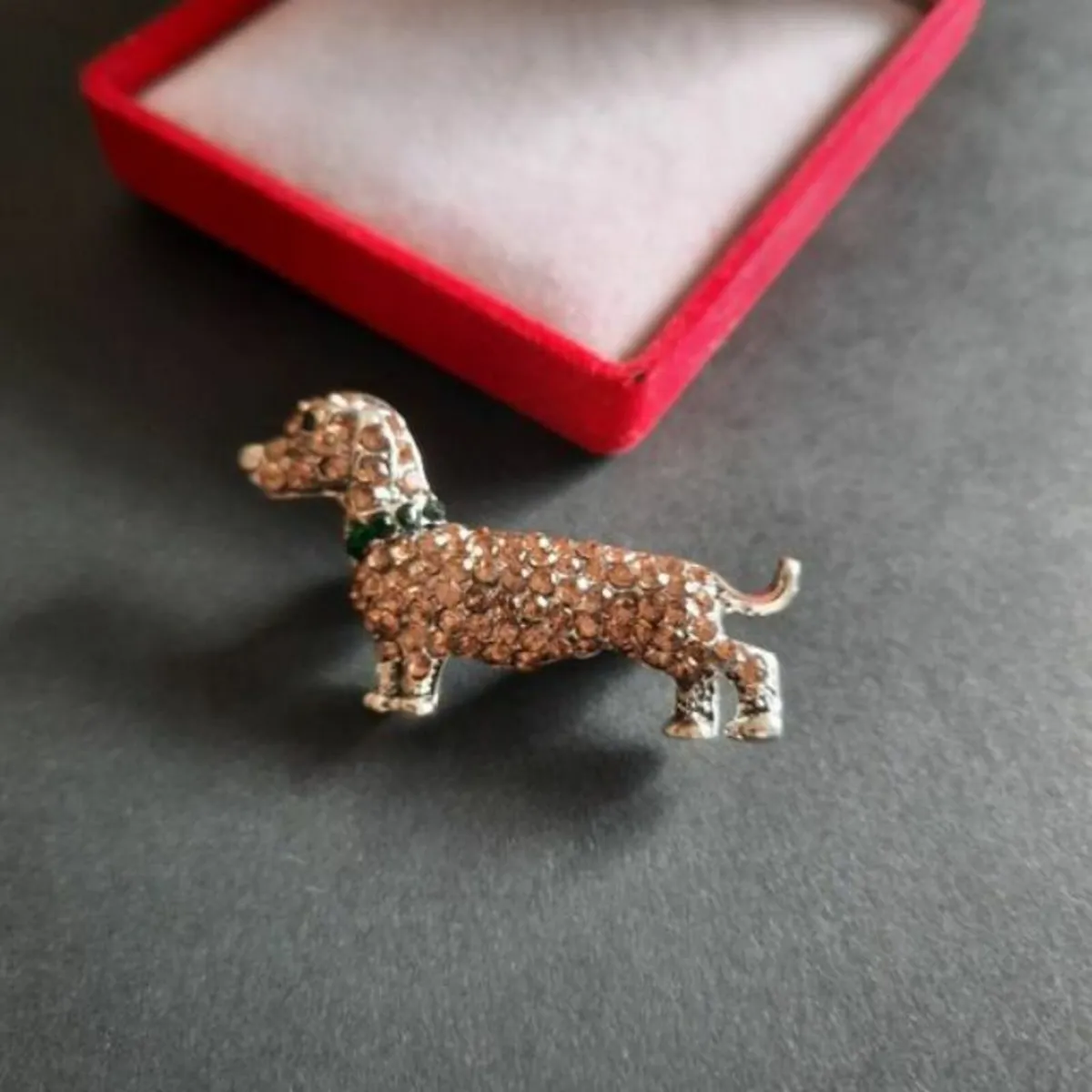 Small Rhinestone Dachshund Brooch Badge - Image 2