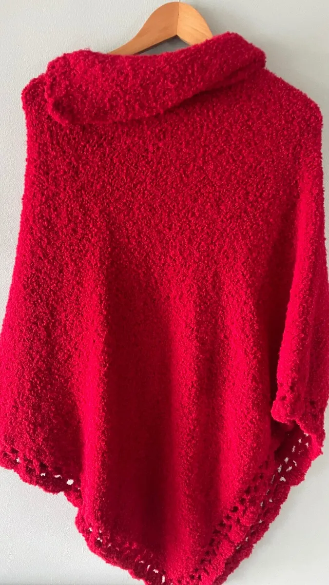 Womens red cape - Image 4