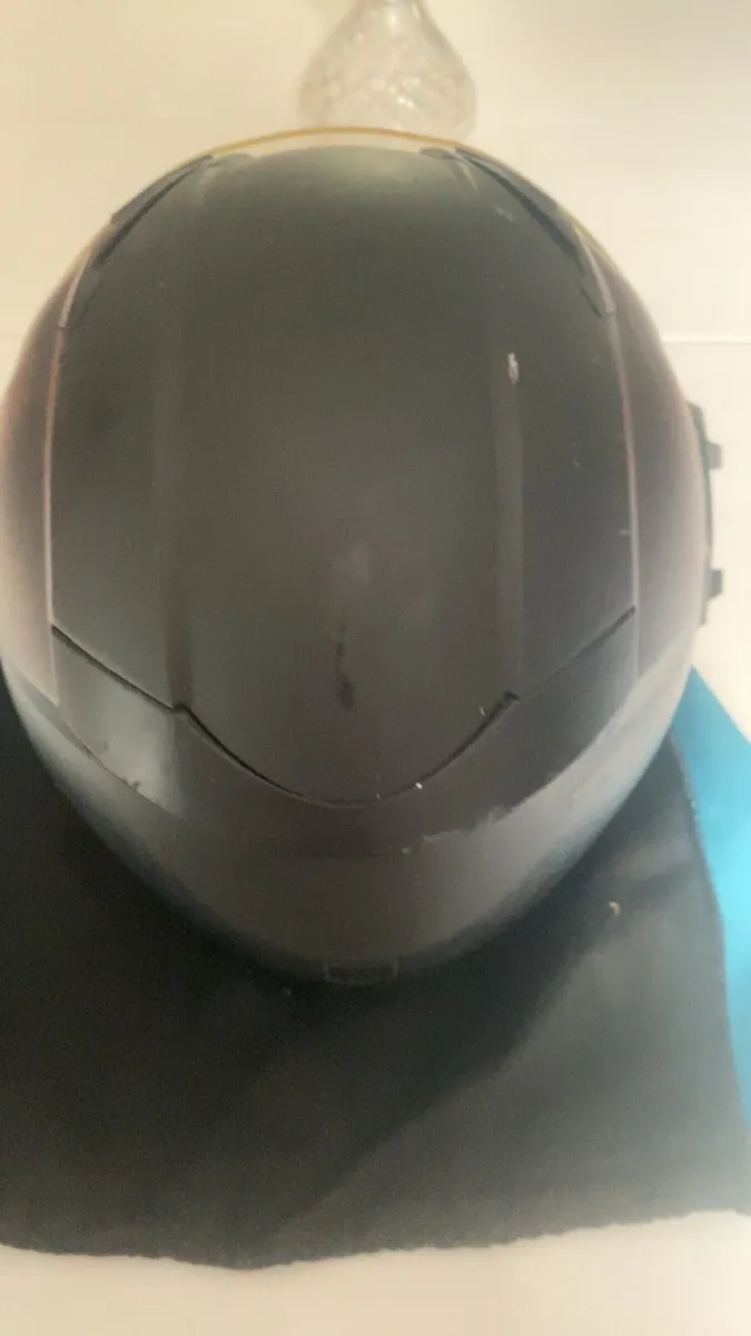Motorcycle helmet - Image 2