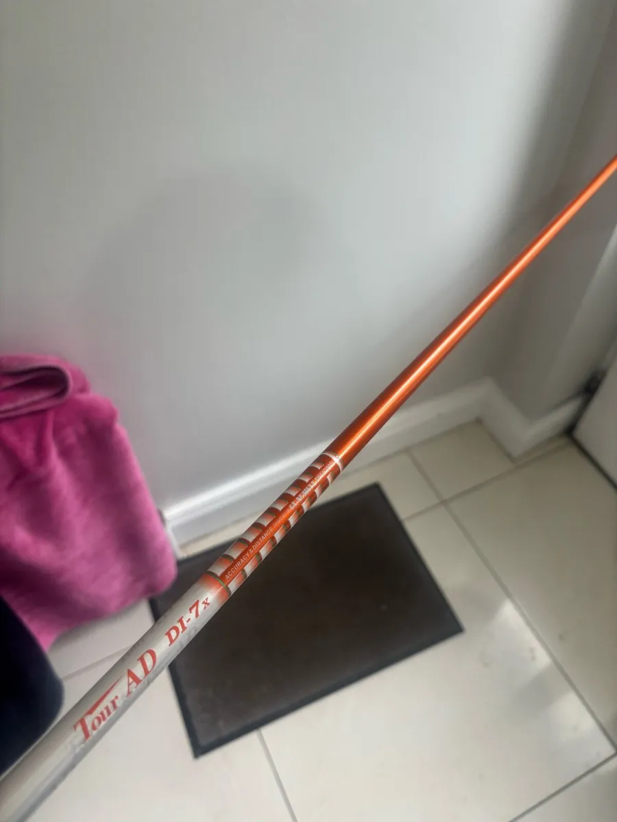 Taylormade sim 3 wood - Image 2