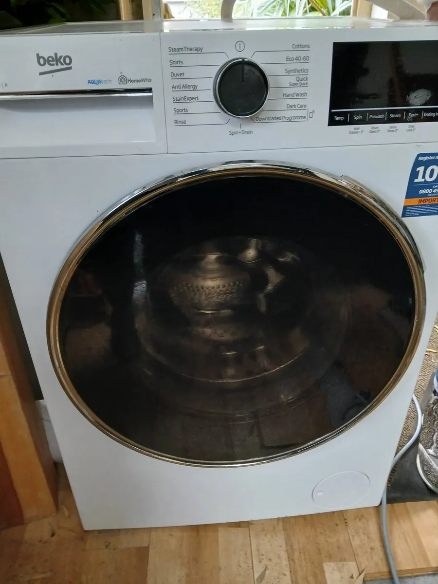 Washing machine - Image 1