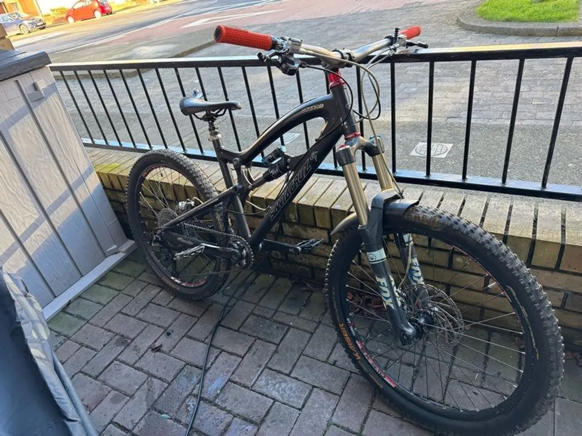 Santa Cruz Nomad 2 downhill - Image 1