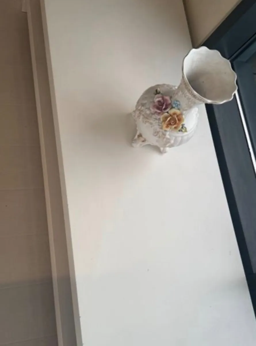 Large white tv stand - Image 2