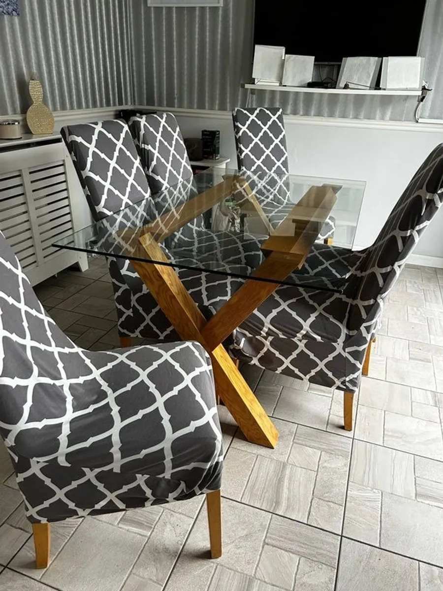 Dining table and six chairs - Image 2