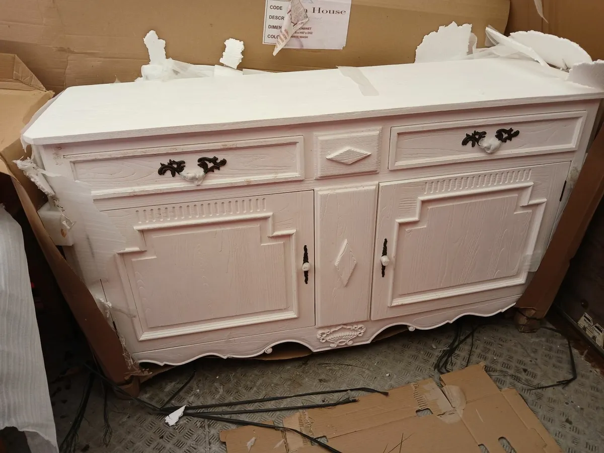 Cabbibet  dresser traditional old style new - Image 3