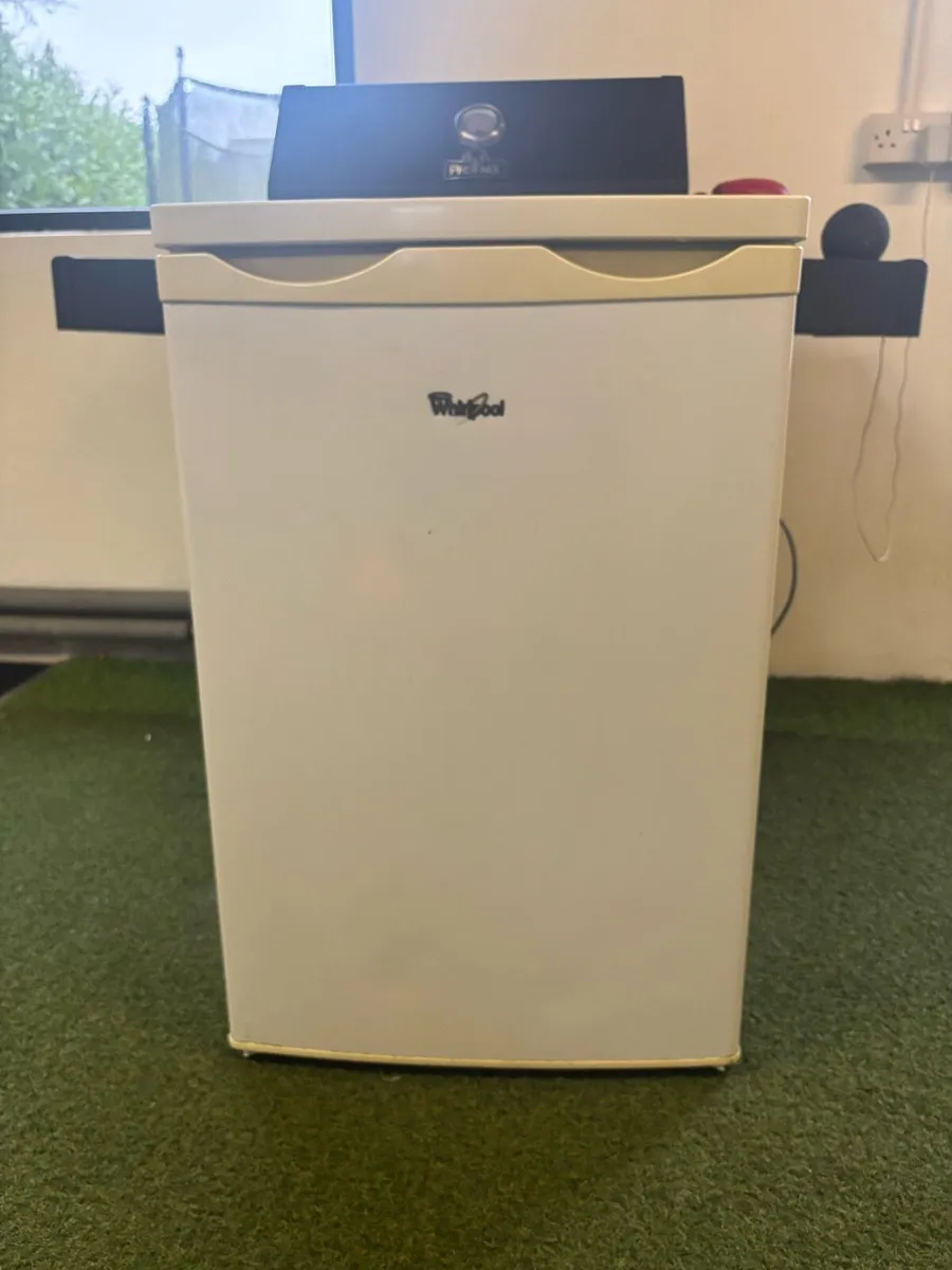 Undercounter fridge - Image 1