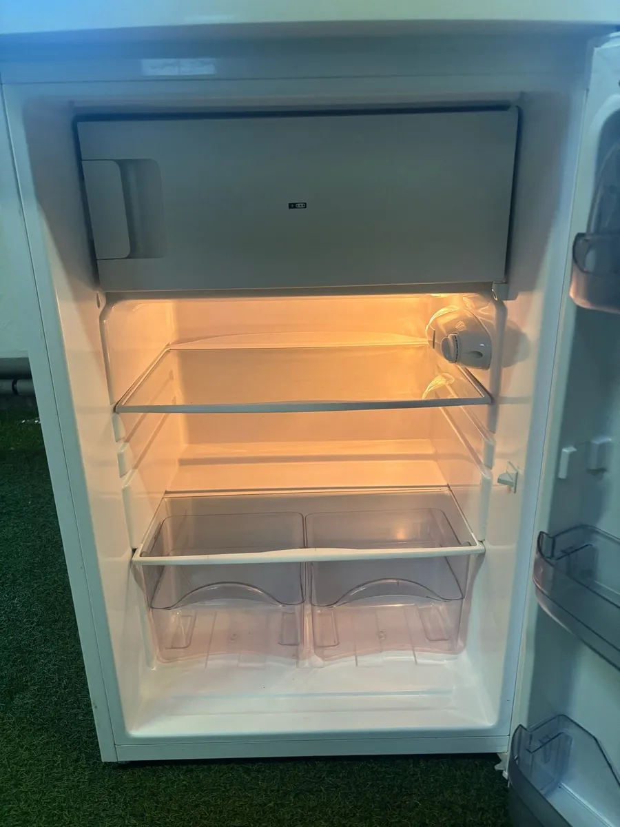 Undercounter fridge - Image 2