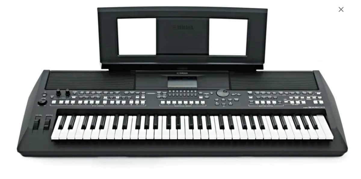 Yamaha keyboard PSR SX600 - Image 4